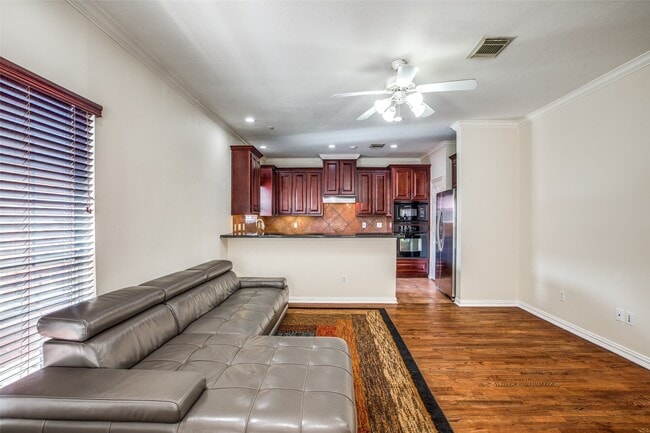 Building Photo - 5935 Turtle Beach Ln