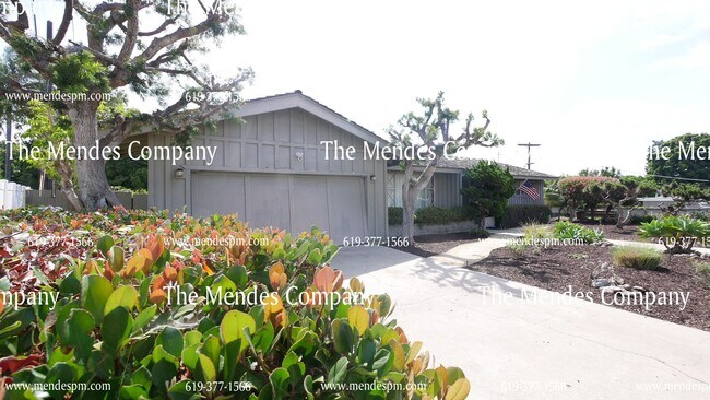 Foto del edificio - Beautiful Spacious 4 bd / 3 bth Point Loma...