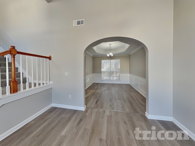 Building Photo - 11906 Fairway Overlook