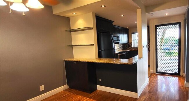 Foto del edificio - 333 NW 17th Ct