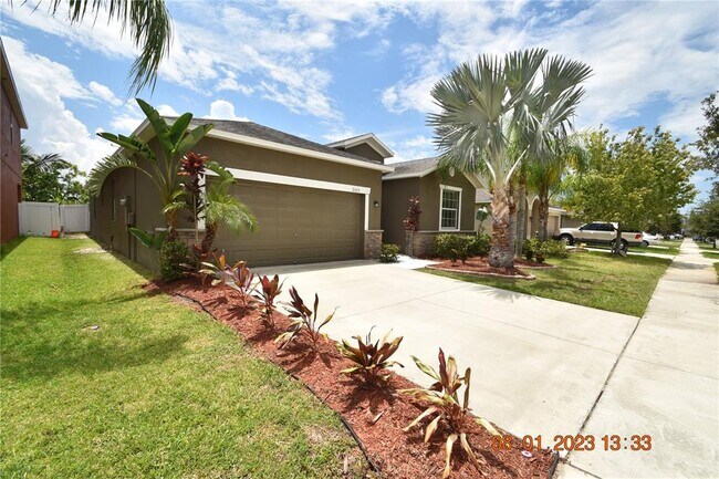 Foto del edificio - 2350 Dovesong Trace Dr