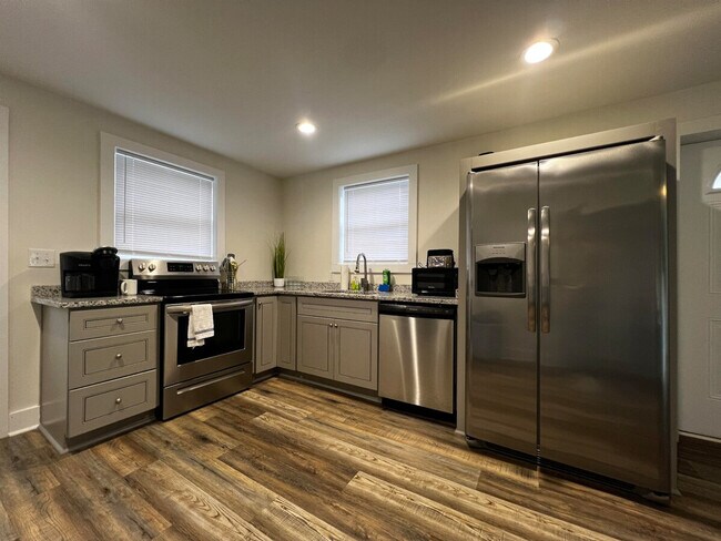 Foto del edificio - 401 Cedar Lane Rd