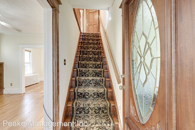 Building Photo - 4 br, 3 bath House - 240 N. Bryan St
