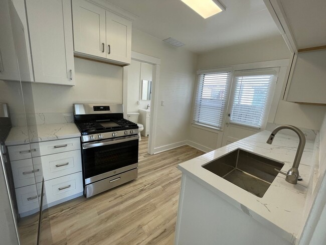 Building Photo - 0131