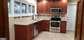Foto principal - 77 Fieldstone Rd