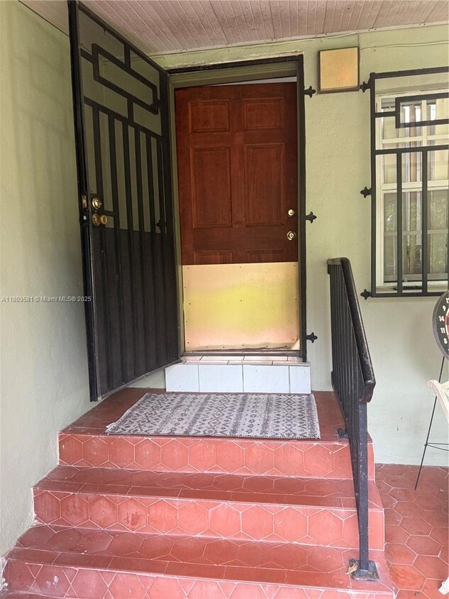 Foto principal - 6367 SW 15th St