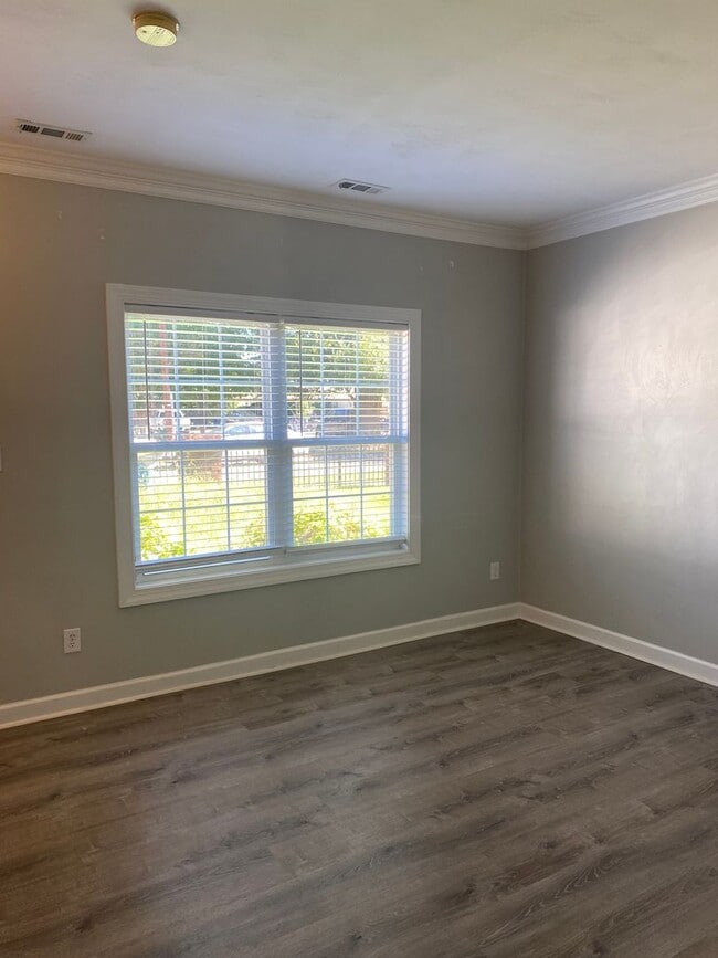 Building Photo - 5119 Richard Rd