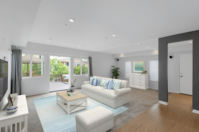 Living Room Opens To Walk Street - 416 6th St