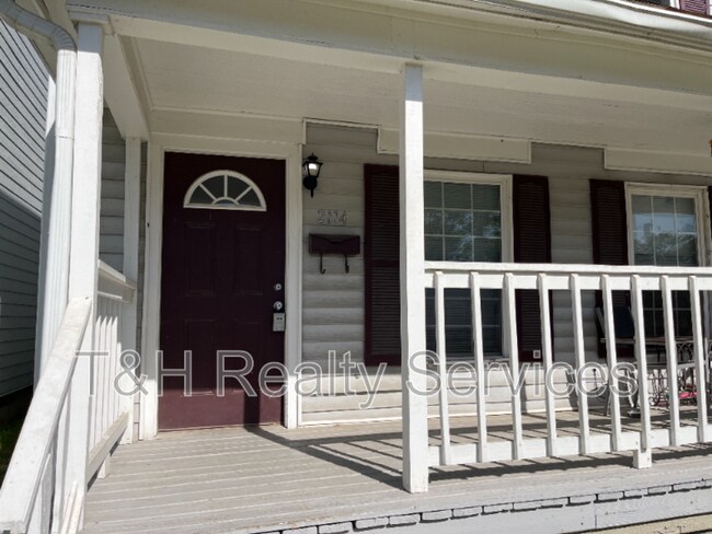 Foto del edificio - 2114 Woodlawn Ave