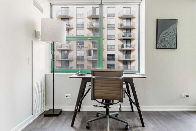 Foto del edificio - 77 W Huron St