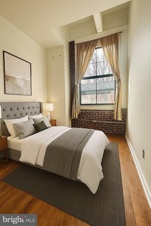 Building Photo - 315 New St