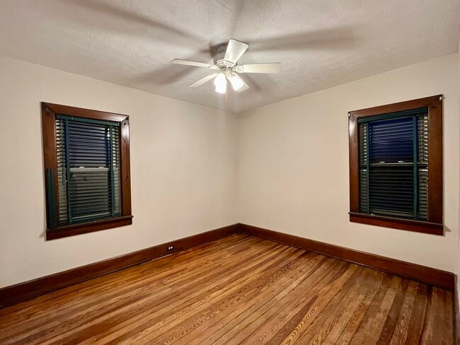 Building Photo - 534 Gaston Ave