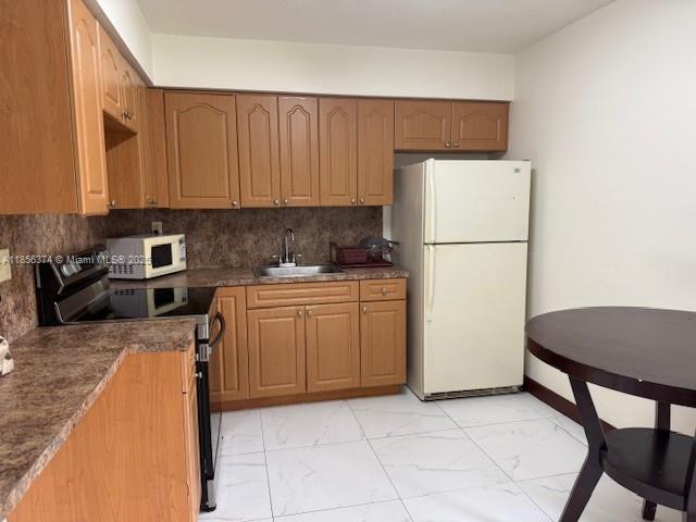 Foto del edificio - 6111 SW 39th Ct