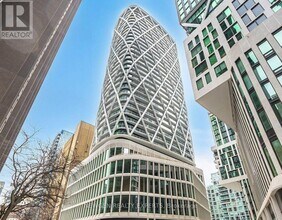 Building Photo - 230 Simcoe St