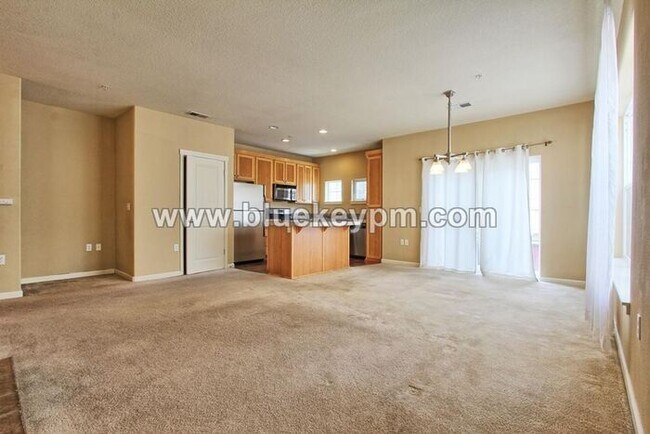 Foto del edificio - 2 Bed, 2.5 Bath Townhome at Woodhaven Crossing in Sherwood