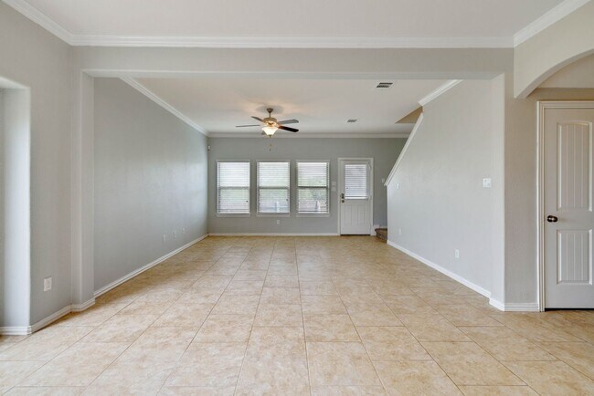 Foto del edificio - 1300 Camino Ct