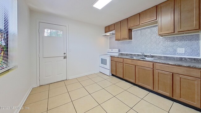 Foto del edificio - 504 E 64th St