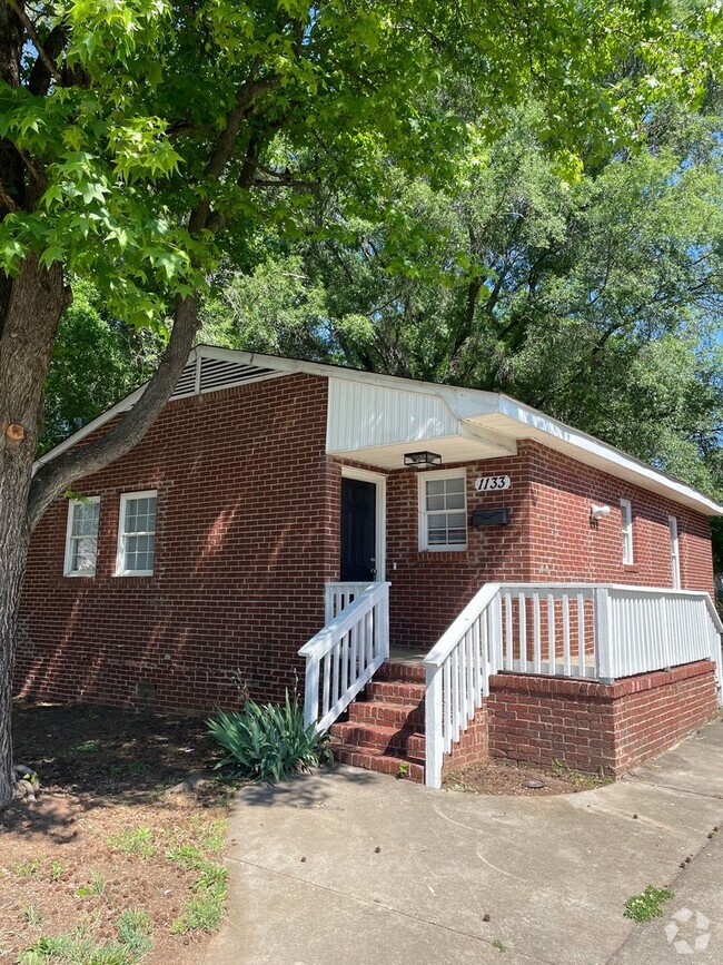 Building Photo - 1133 Waughtown St