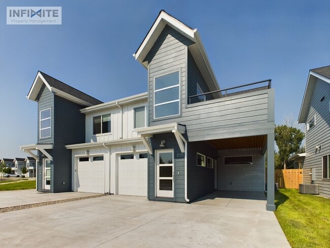 Building Photo - Bozeman Stunner!