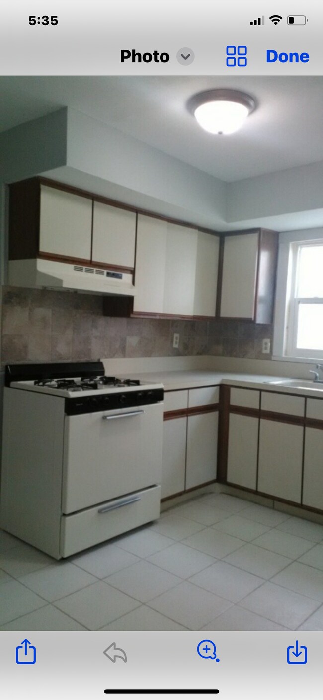 Building Photo - 53 Downes Ave