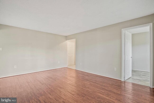Building Photo - 7756 New Providence Dr