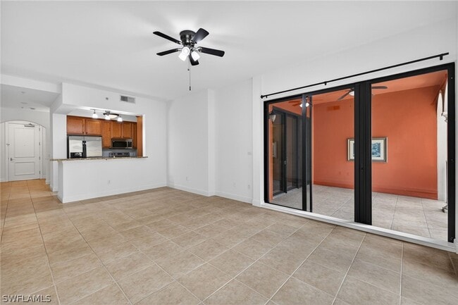 Foto del edificio - 8010 Via Sardinia St