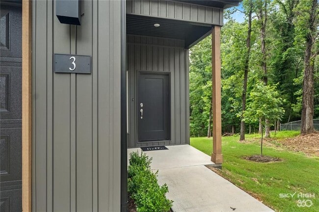 Building Photo - 3 Kilham Ln