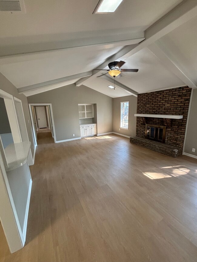 Foto del edificio - 4316 Aberdeen Dr