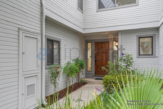 Foto del edificio - 1260 Sierra Village Pl