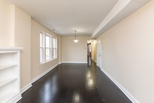 Building Photo - 4219 N Francisco Ave