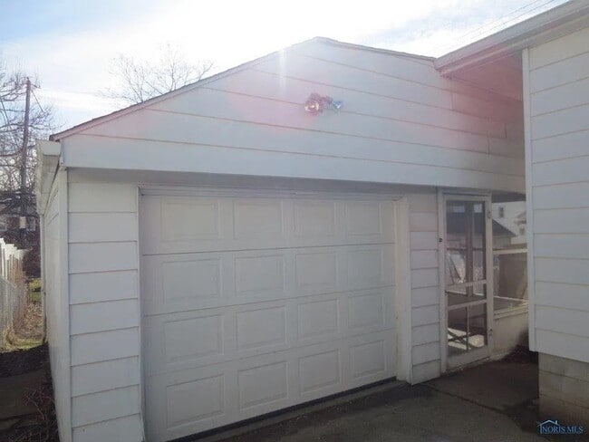 Building Photo - 1117 Clymena St