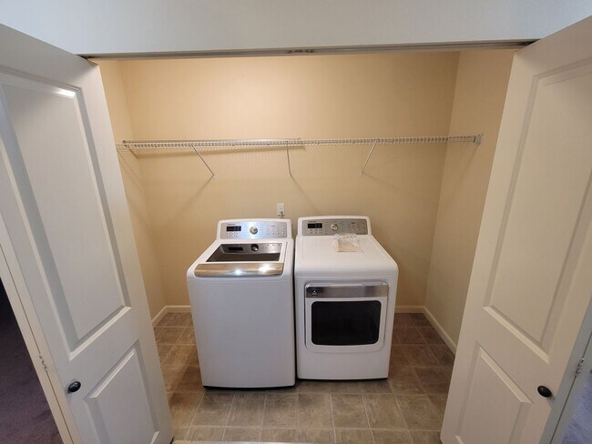 Foto del edificio - Spacious 3 Bedroom Home in Silverdale!