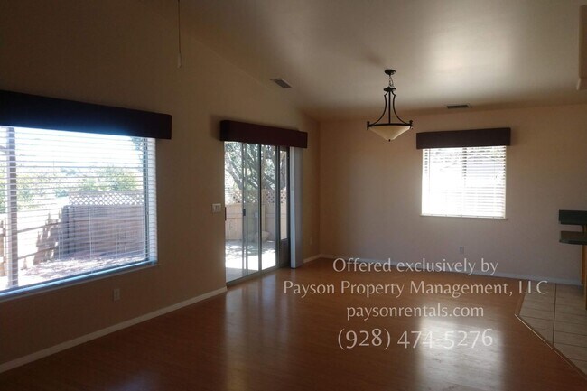 Foto del edificio - Beautiful Stone Creek Home w/ Park-like Backyard