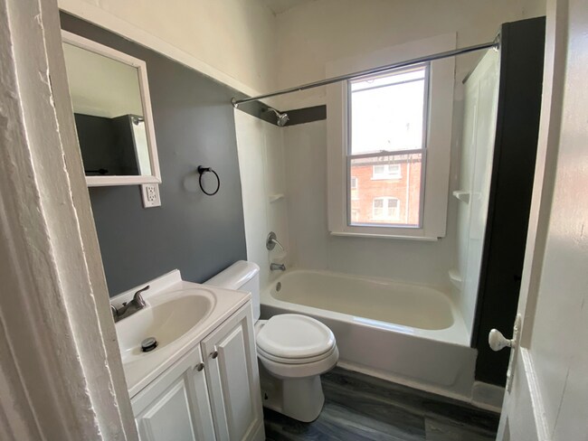 Foto del edificio - 3264 E 117th St