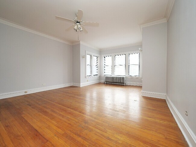 Foto del edificio - 1764 W North Shore Ave