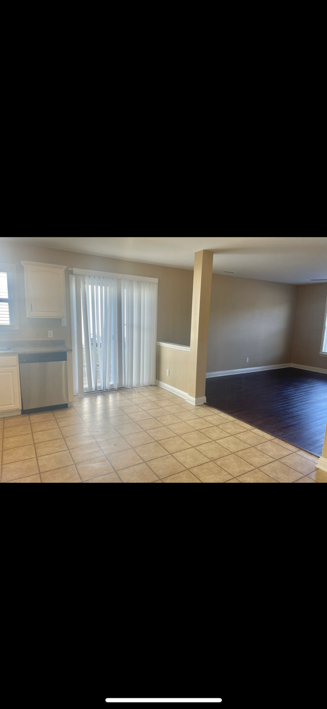 Building Photo - 10147 Cumberland Pointe Blvd