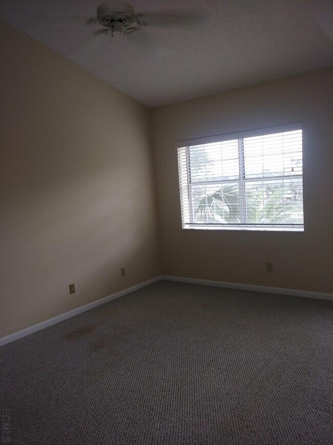 Building Photo - 100 Rivers Edge Ln