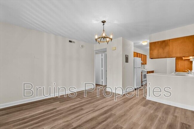 Foto del edificio - 1522 Benjamin Pkwy