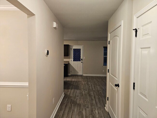 Foto del edificio - Charming 3-bedroom, 2-bathroom unfurnished home - No HOA - Sneads Ferry