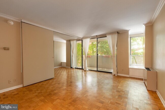 Building Photo - 224-30 W Rittenhouse Square