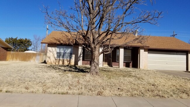 Building Photo - GREAT HOME ON QUIET STREET