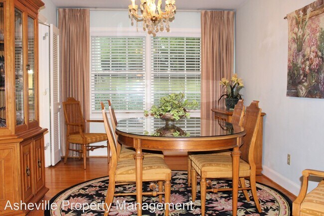Foto del edificio - 3 br, 2 bath House - 162 Wembley Rd.