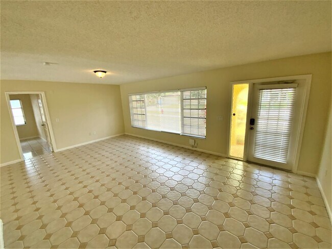 Building Photo - 10830 Stacey Ln