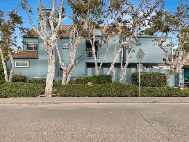Building Photo - Charming & Spacious 2B/2BA Condo in Missio...