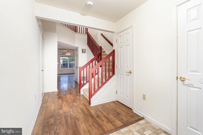 Building Photo - 127 Cardinal Ln