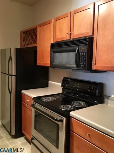 Foto principal - 725 Walker Square