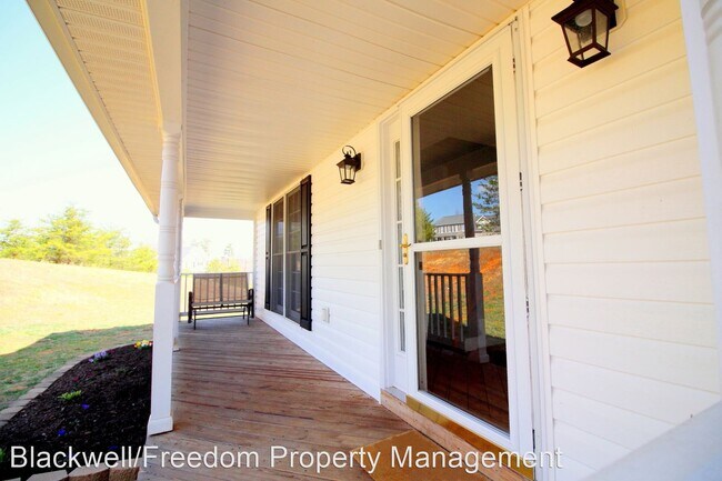 Foto del edificio - 4 br, 2.5 bath House - 14233 Dutch Dr