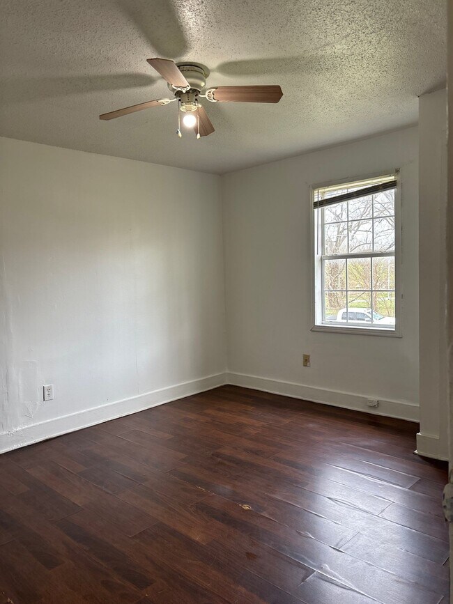 Foto del edificio - 1105 N McLemore Ave