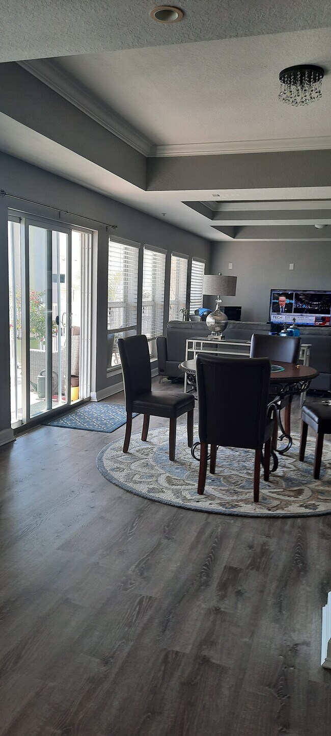 3333 Pasadena Ave S Unit B2, South Pasadena, FL 33707 Condo for Rent in South Pasadena, FL