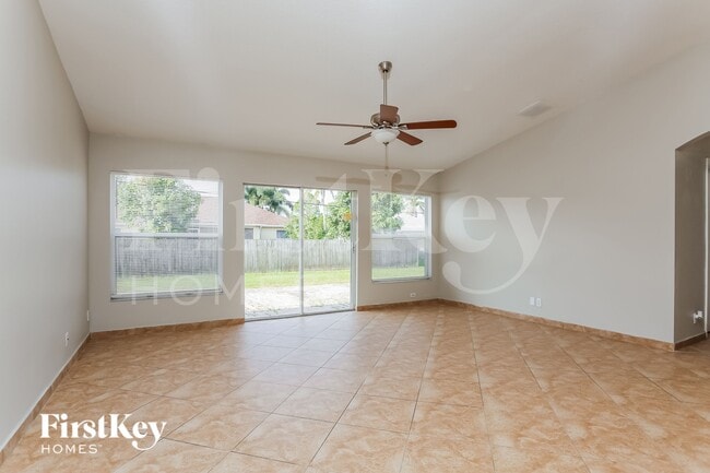 Foto del edificio - 1168 SW Idol Ave